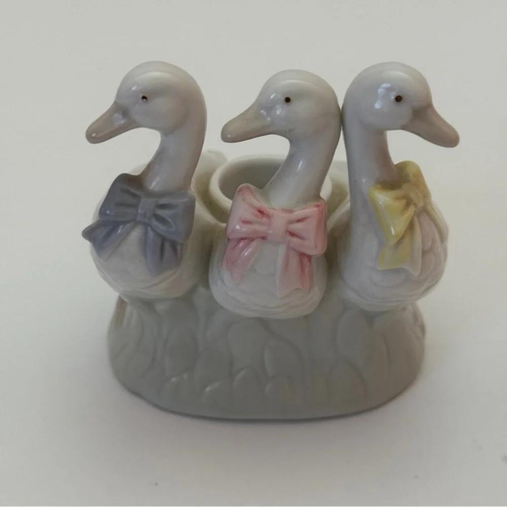 Three Ducks With Pastel Bows Candle Holder Vintage